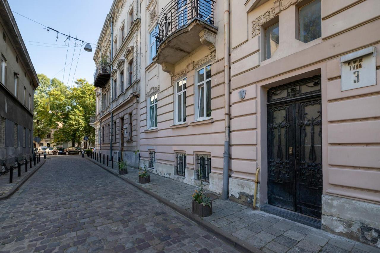 2 Bedroom Apartment Tykha Street City Center With Parking Place Львів Екстер'єр фото