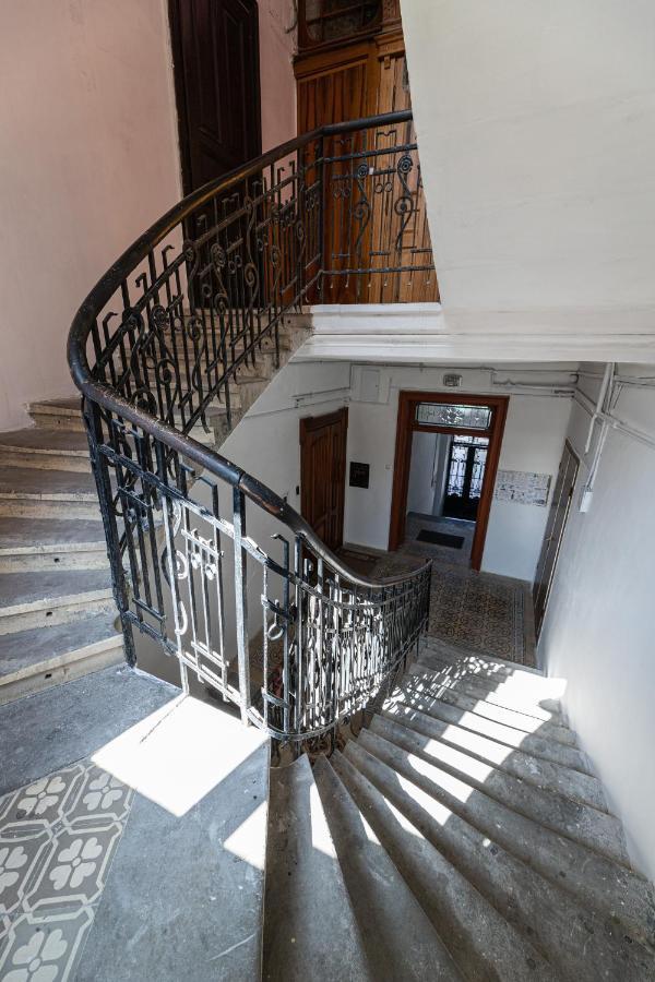 2 Bedroom Apartment Tykha Street City Center With Parking Place Львів Екстер'єр фото