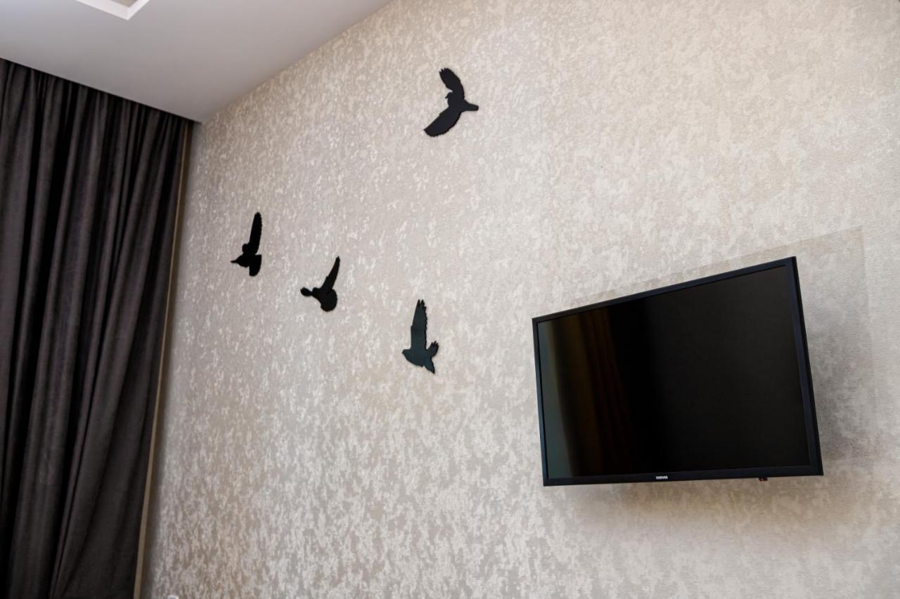 2 Bedroom Apartment Tykha Street City Center With Parking Place Львів Екстер'єр фото